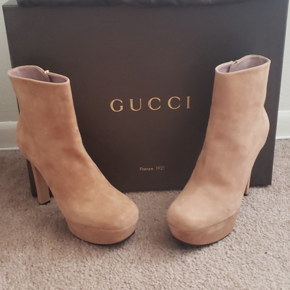 Women's Gucci boots - Picture 1 of 7